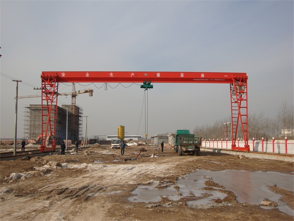 電動(dòng)葫蘆門式起重機(jī)